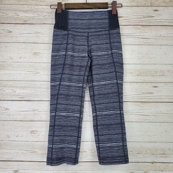 Lululemon Gather & Crow Crop II Womens Size 2 Cyber Black Deep Coal High Rise - Picture 3 of 10